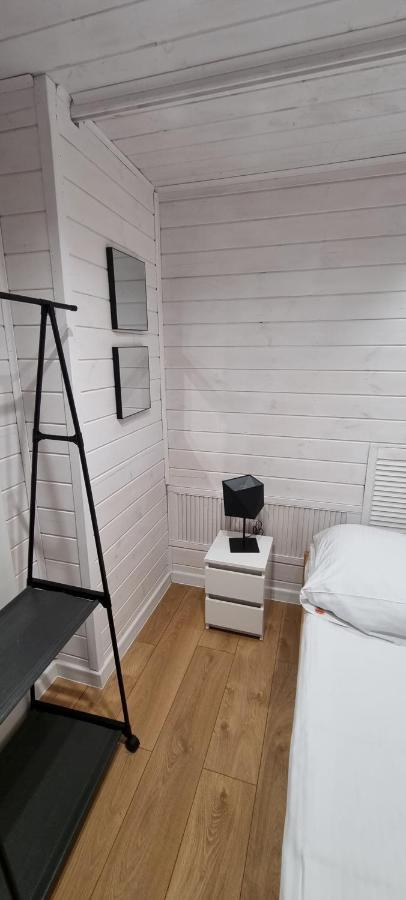 Tatarak Domki Na Mazurach - Apartament Z Duzym Tarasem Nad Jeziorem Walpusz Stare Kiejkuty Eksteriør billede