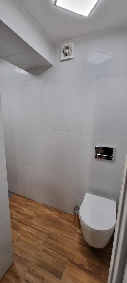 Tatarak Domki Na Mazurach - Apartament Z Duzym Tarasem Nad Jeziorem Walpusz Stare Kiejkuty Eksteriør billede